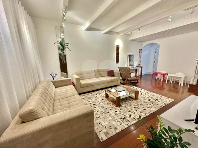 Sobrado à venda com 3 quartos, sendo 1 suíte,  em Santana, São Paulo, SP