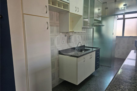 Apartamento à venda com 3 quartos, sendo 1 suíte, em Vila Gumercindo, São Paulo, SP