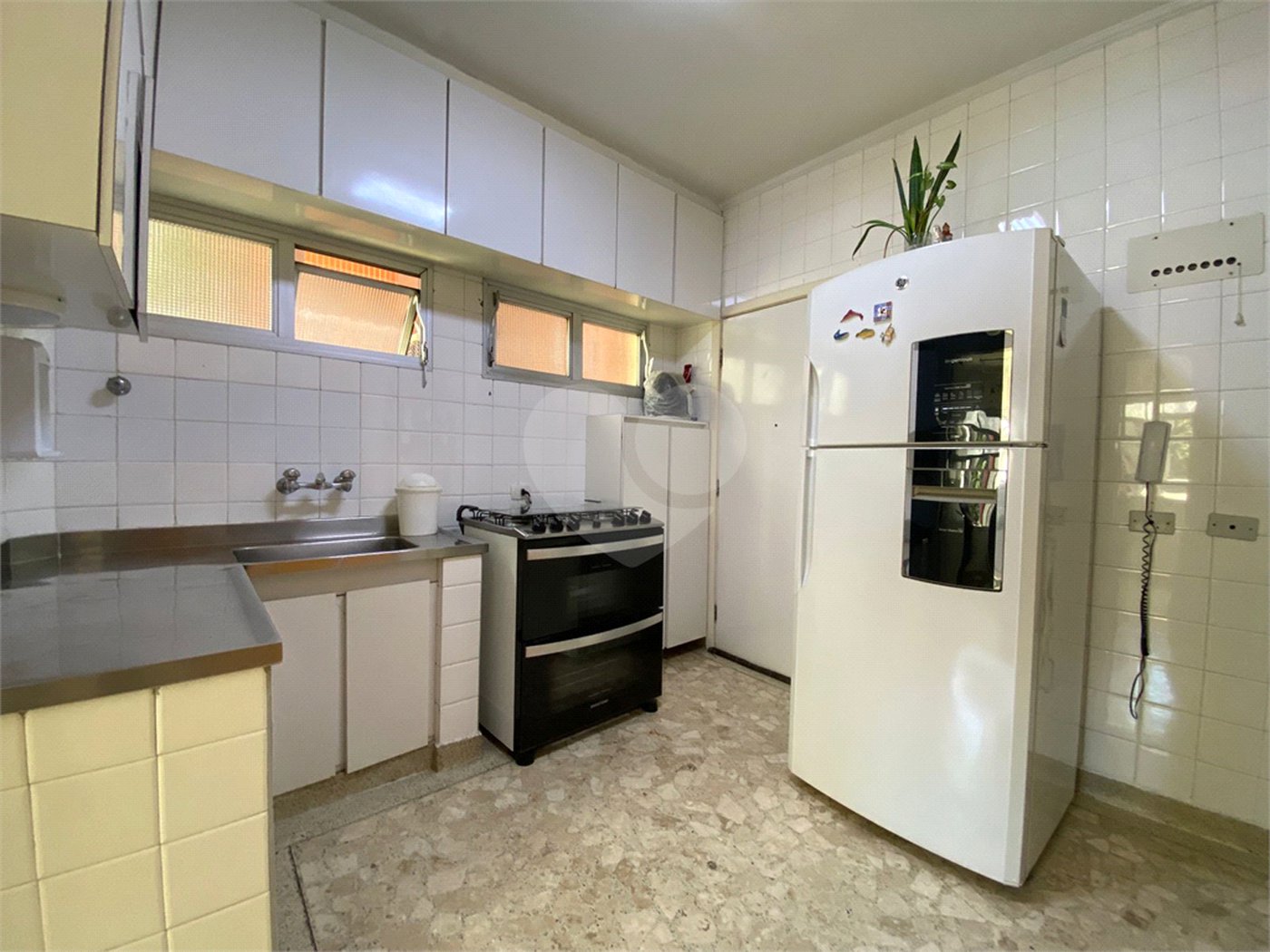 Apartamento à venda com 3 quartos, sendo 1 suíte, em Itaim Bibi, São Paulo, SP