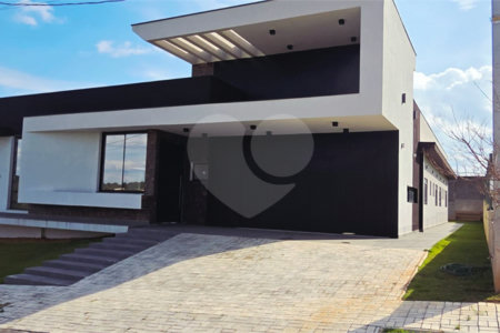 Casa à venda com 4 suítes no condomínio Residencial Dacha, Sorocaba - SP