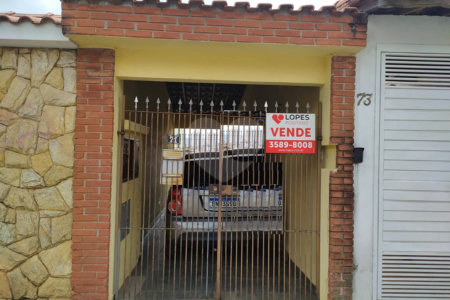 Casa à venda com 6 quartos, sendo 2 suítes, em Chora Menino, São Paulo, SP