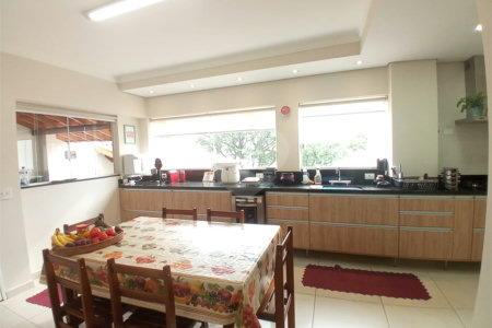 Casa Térrea à venda com 3 quartos, sendo 2 suítes, em Água Fria, São Paulo, SP