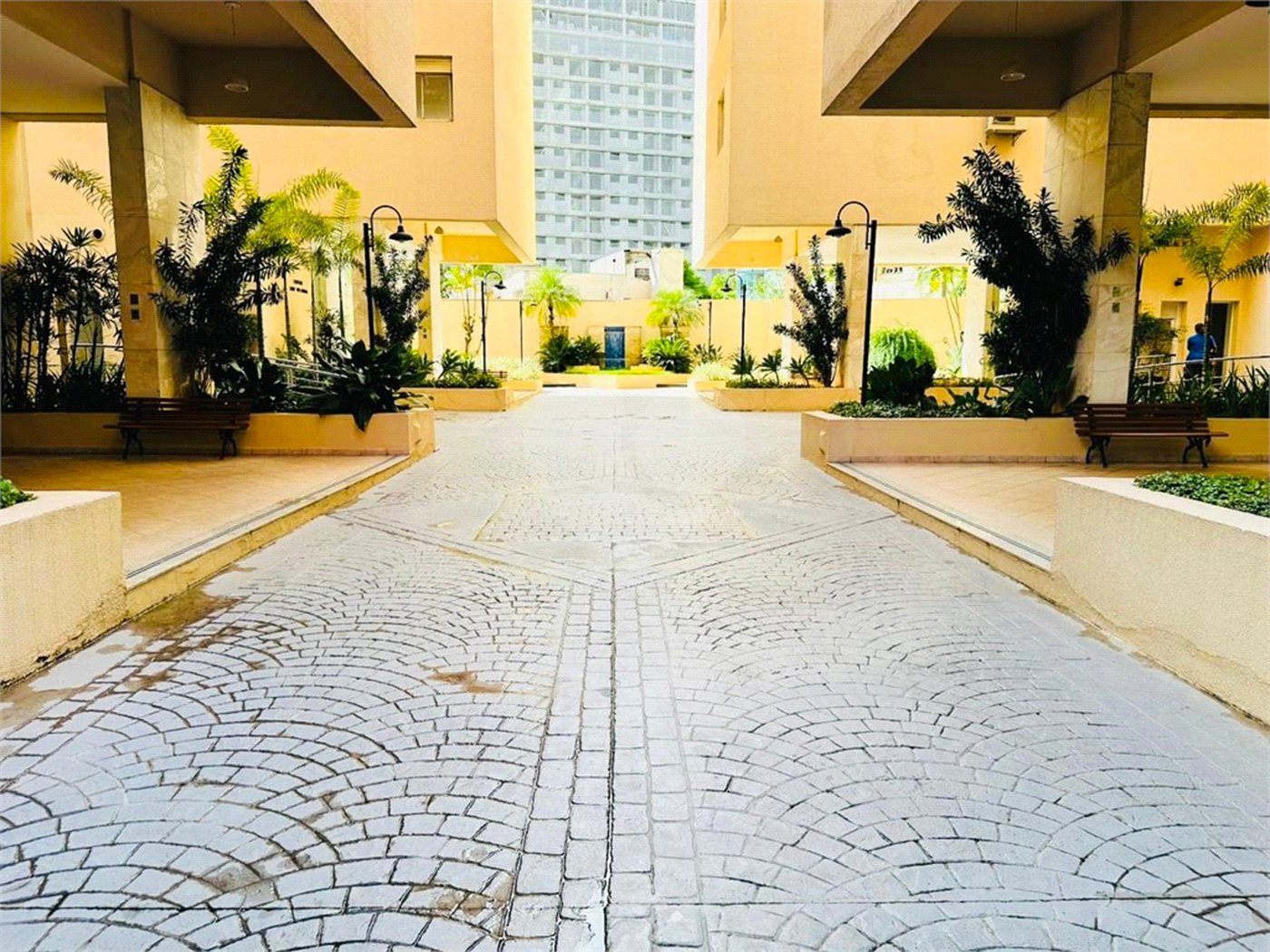 Apartamento à venda ou para alugar com 4 quartos, sendo 1 suíte, em Itaim Bibi, São Paulo, SP