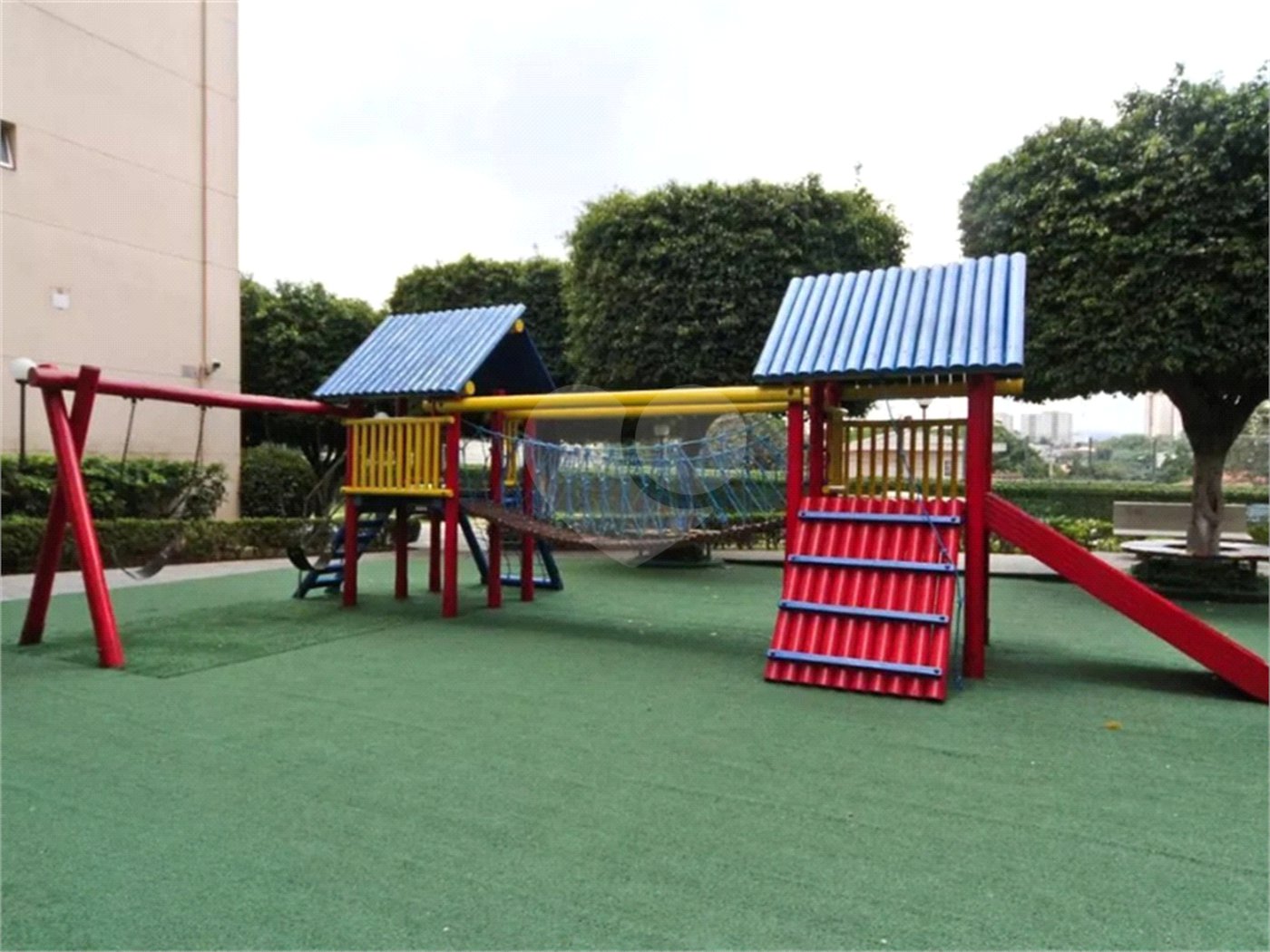 Apartamento à venda com 2 quartos em Parque Maria Domitila, São Paulo, SP