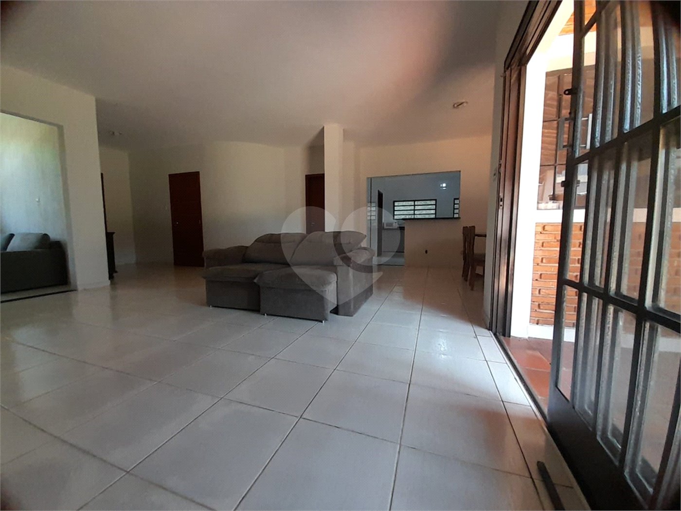 Casa de Alto Padrão à Venda e Locação no Parque Santa Mônica - São Carlos