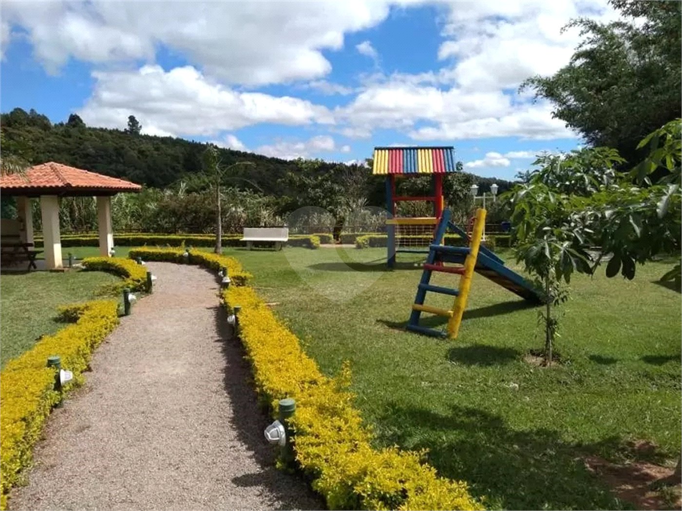 Casa à venda com 3 suítes no condomínio Atibaia Park I, Atibaia - SP