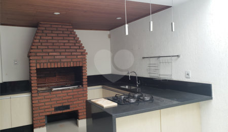 Casa à venda com 4 quartos, sendo 1 suíte,  em Vila Oliveira, Mogi das Cruzes, SP
