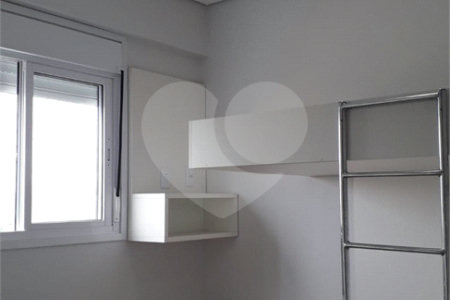 Apartamento à venda com 3 quartos, sendo 1 suíte, em Jardim Umarizal, São Paulo, SP