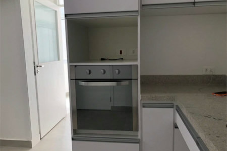 Apartamento à venda com 3 suítes em Jardim das Acácias, São Paulo, SP