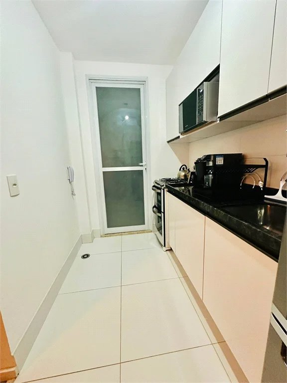 Apartamento à venda com 3 quartos, sendo 1 suíte,  em Vila Andrade, São Paulo, SP