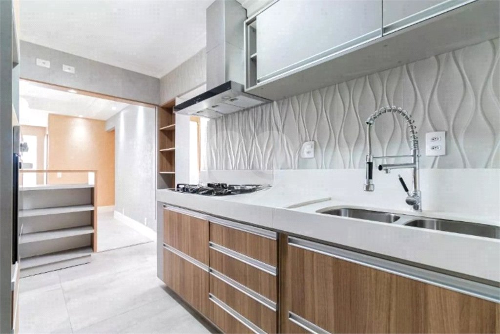 Apartamento à venda com 3 quartos, sendo 1 suíte,  em Jardim Marajoara, São Paulo, SP