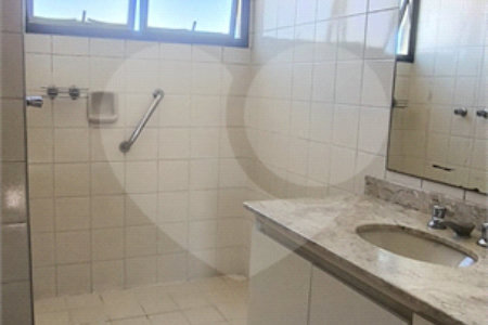 Apartamento à venda com 3 quartos, sendo 1 suíte, em Pinheiros, São Paulo, SP