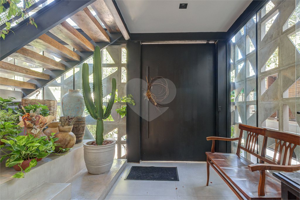 Casa à venda com 4 suítes no condomínio Granja do Morumbi, São Paulo - SP