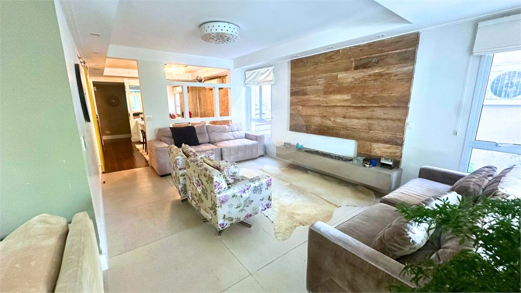 Casa à venda com 3 quartos, sendo 1 suíte,  em Horto Florestal, São Paulo, SP