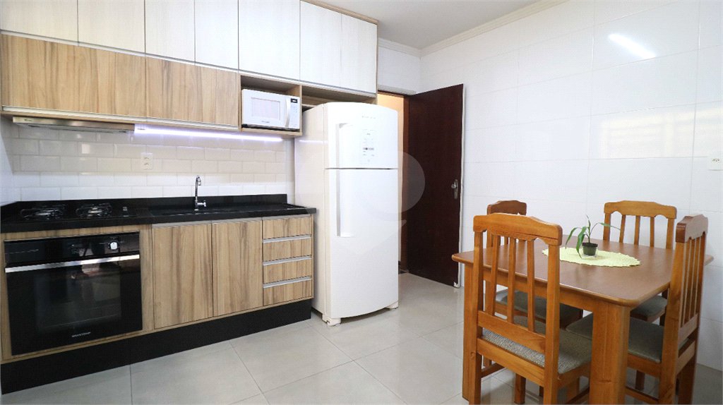 Sobrado à venda com 3 quartos, sendo 1 suíte, em Tremembé, São Paulo, SP
