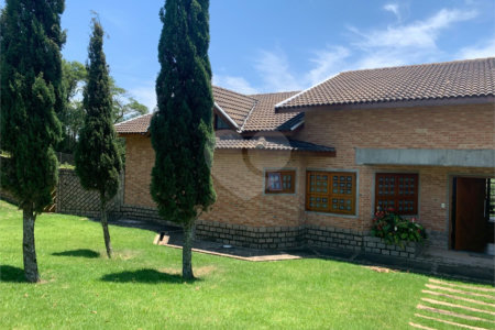 Chácara à venda com 4 quartos, sendo 2 suítes, em Parque Valinhos, Valinhos, SP