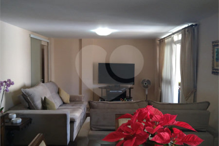 Apartamento à venda com 3 quartos, sendo 1 suíte, em Cerqueira César, São Paulo, SP