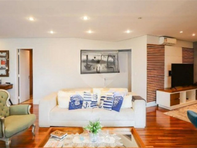 Apartamento à venda ou para alugar com 3 quartos, sendo 2 suítes,  em Jardim Marajoara, São Paulo, SP