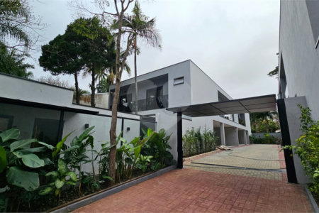 Casa à venda com 4 suítes no condomínio Villa Suiça, São Paulo - SP