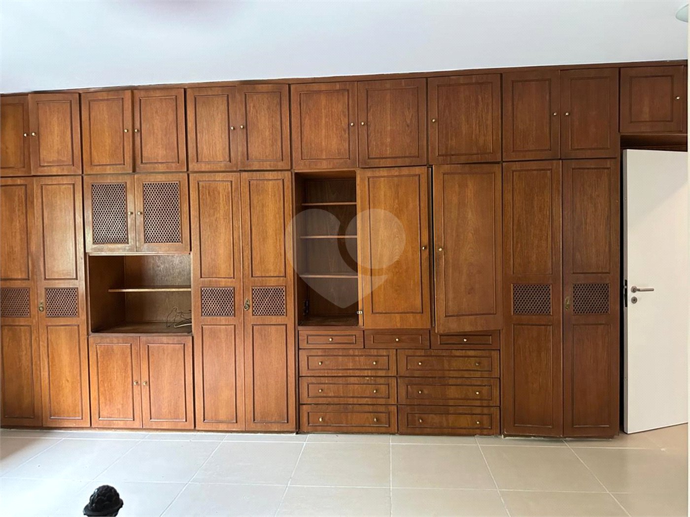 Casa à venda com 4 quartos, sendo 1 suíte, em Jabaquara, São Paulo, SP