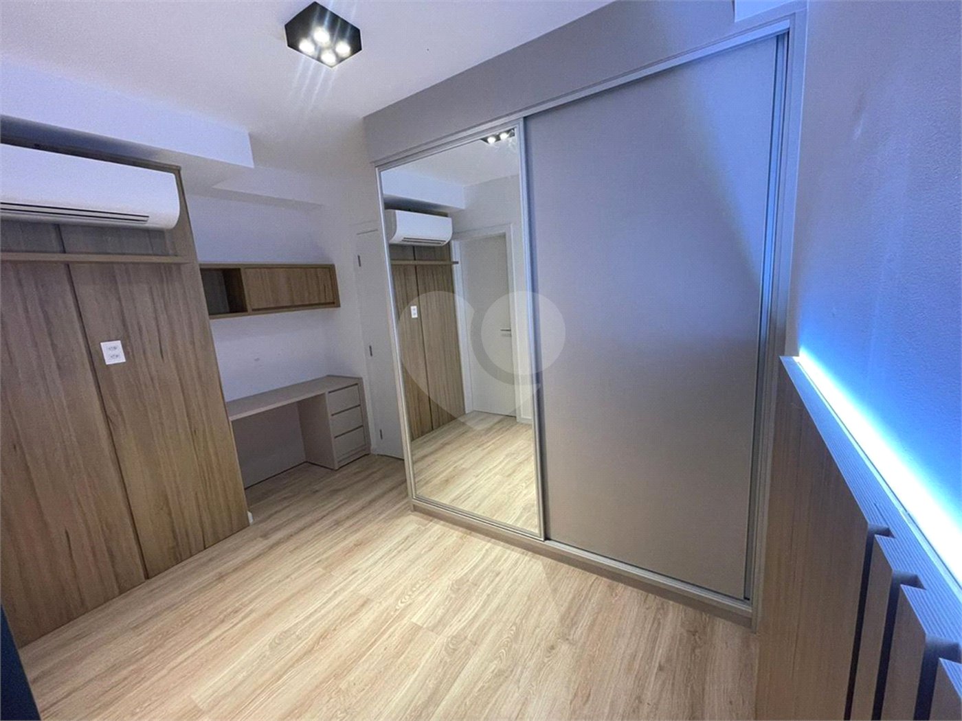 Apartamento para alugar com 2 suítes em Jardim Morumbi, São Paulo, SP