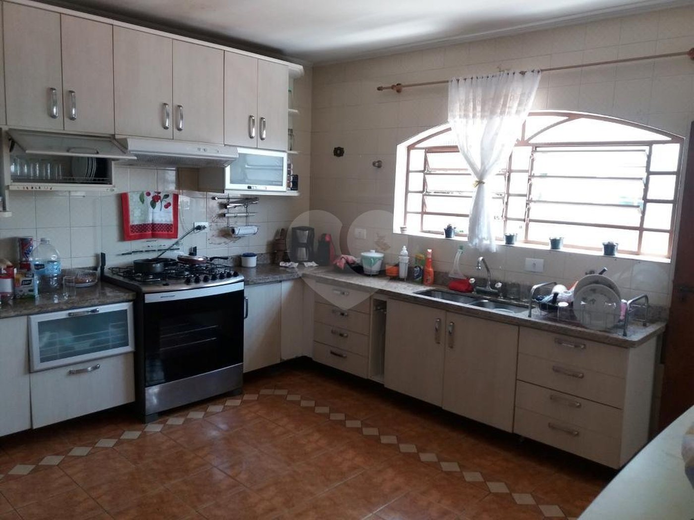 Sobrado à venda com 4 quartos, sendo 2 suítes, em Tremembé, São Paulo, SP