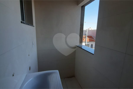 Casa à venda com 2 quartos no condomínio Residencial Luta, São Paulo - SP