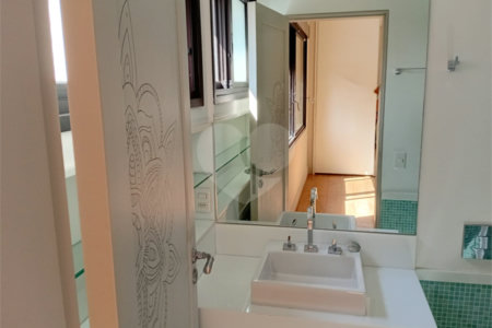 Casa de Vila à venda com 4 suítes em Granja Julieta, São Paulo, SP
