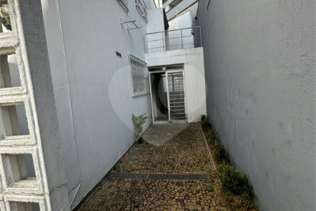 Casa à venda ou para alugar com 4 quartos, sendo 2 suítes,  em Vila Andrade, São Paulo, SP