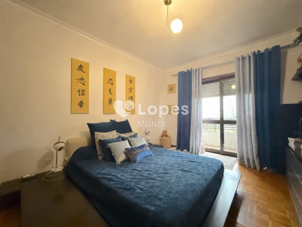 Apartamento T3 à venda em Rio Tinto, Gondomar, Portugal – Mobiliado