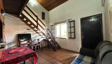 Casa em condomínio à venda com 2 quartos, sendo 1 suíte,  em Ogiva, Cabo Frio, RJ