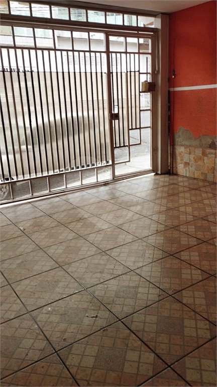 Sobrado à venda com 3 quartos, sendo 1 suíte,  em Vila Nova Cintra, Mogi das Cruzes, SP