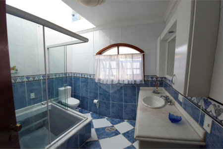 Casa à venda ou para alugar com 5 quartos, sendo 1 suíte, em Cumbari, Mairiporã, SP