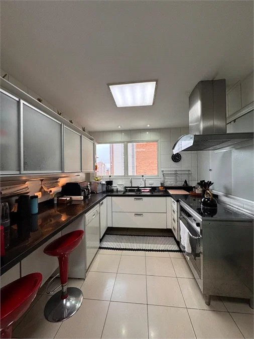Apartamento à venda com 3 suítes em Vila Andrade, São Paulo, SP