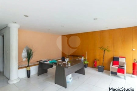 Prédio com 911m² , disponível para venda ou locação na Av. Washingtonís , em Santo Amaro.
