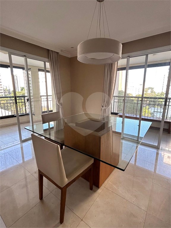 Apartamento à venda com 3 suítes em Indianópolis, São Paulo, SP