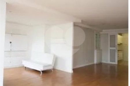 Apartamento à venda com 3 quartos, sendo 2 suítes,  em Paraíso do Morumbi, São Paulo, SP