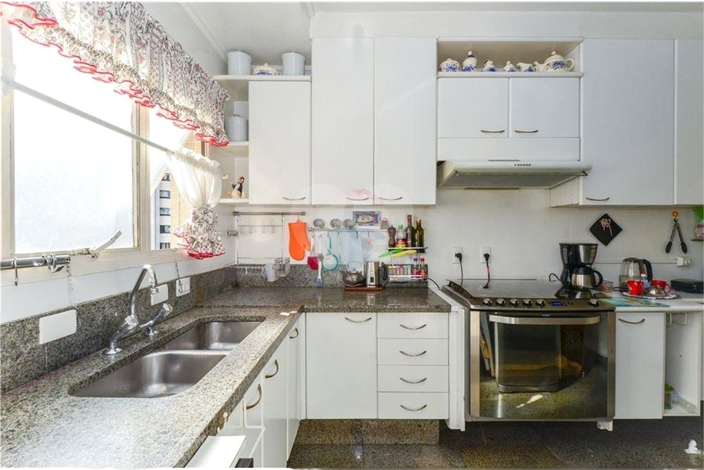 Apartamento à venda com 4 suítes em Vila Suzana, São Paulo, SP