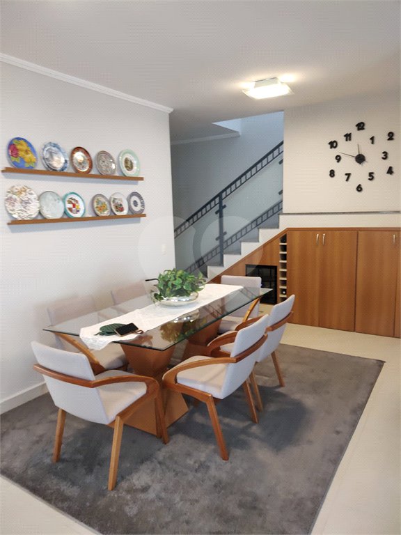 Casa à venda com 3 quartos, sendo 1 suíte,  no condomínio Residencial Jardim das Palmeiras, Vinhedo - SP