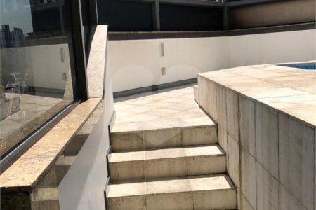 Cobertura à venda com 5 quartos, sendo 3 suítes, em Vila Andrade, São Paulo, SP