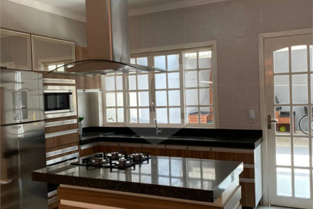 Casa à venda com 3 quartos, sendo 1 suíte, em Jardim Márcia, Suzano, SP