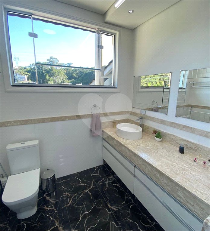 Casa à venda com 4 suítes no condomínio Aruã, Mogi das Cruzes - SP
