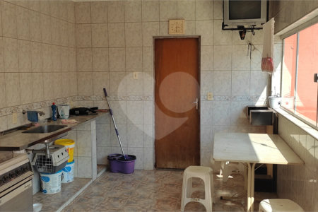 Sobrado à venda com 3 quartos, sendo 1 suíte, em Vila Almeida, Indaiatuba, SP