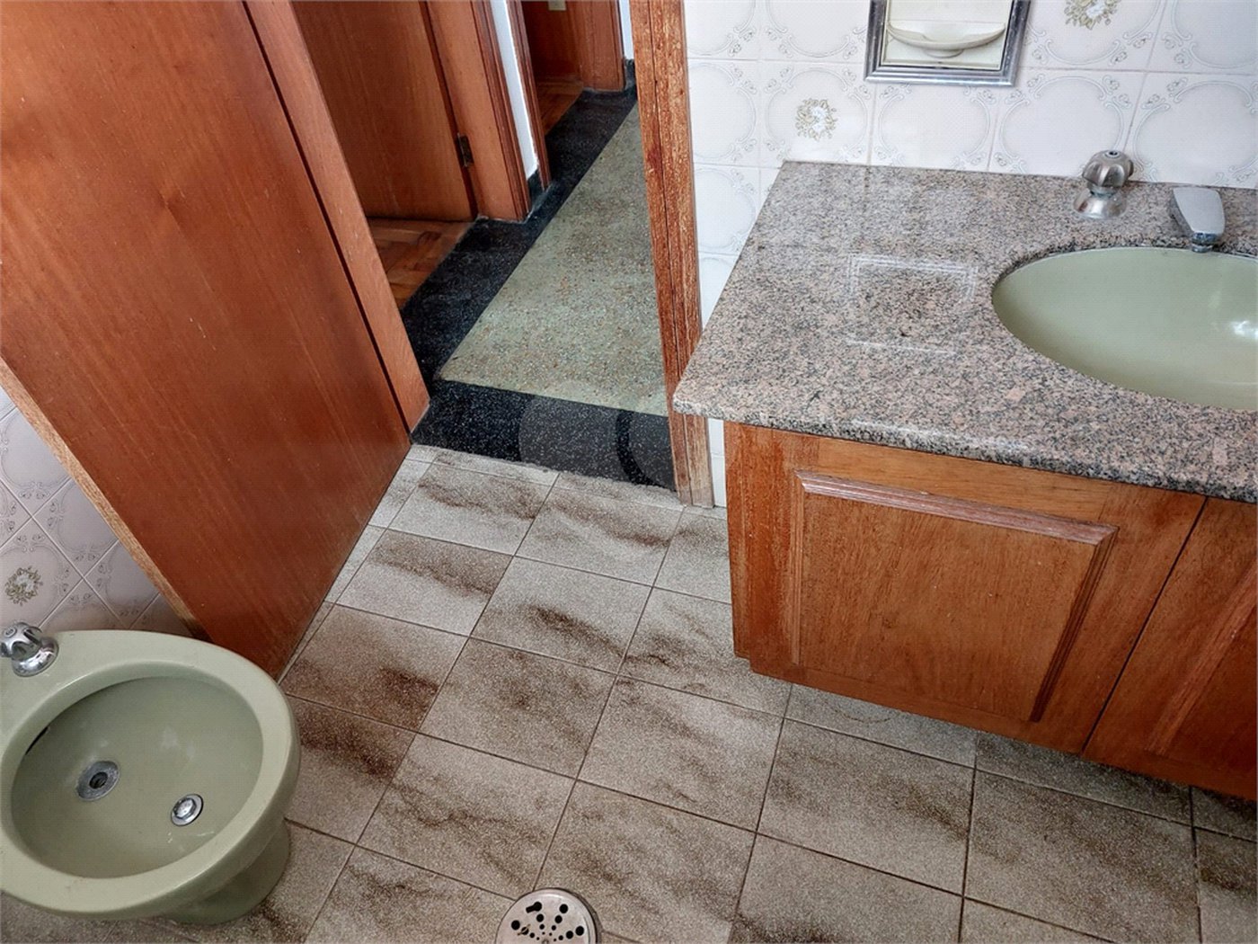 Sobrado à venda com 5 quartos, sendo 1 suíte, em Vila Brasilina, São Paulo, SP