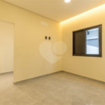 Casa à venda com 3 quartos, sendo 1 suíte, no condomínio Reserva do Vale, Caçapava - SP