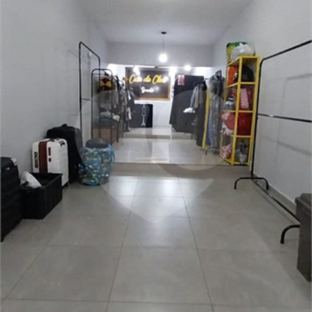 Sobrado à venda com 3 quartos, sendo 1 suíte,  em Jardim Regis, São Paulo, SP