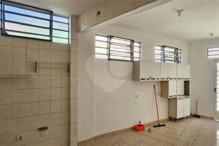 Sobrado à venda com 5 quartos, sendo 1 suíte, em Interlagos, São Paulo, SP