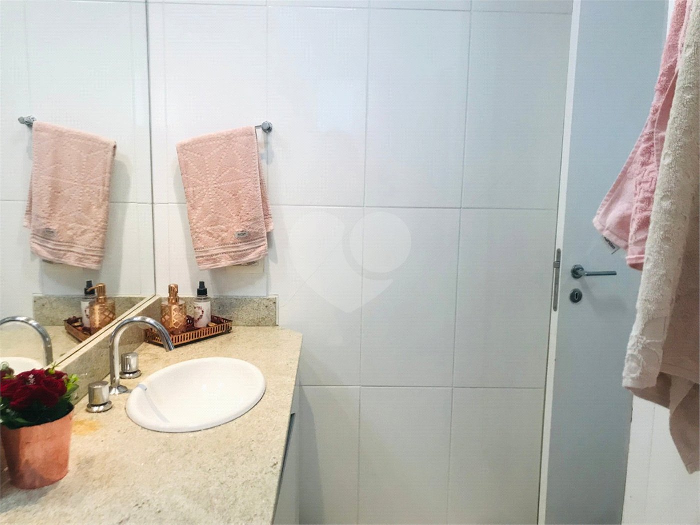 Apartamento à venda com 3 quartos, sendo 2 suítes,  no Centro, São Bernardo do Campo, SP