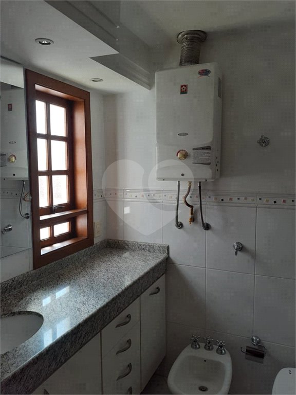 Sobrado à venda com 4 quartos, sendo 2 suítes,  em Tremembé, São Paulo, SP