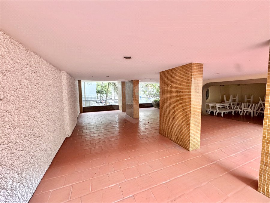 Apartamento à venda com 4 quartos, sendo 1 suíte, em Lagoa, Rio de Janeiro, RJ